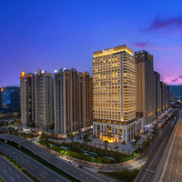 俯瞰乌龙江畔，享海鲜自助大餐！福州中海凯骊酒店 行政大床房 1晚（含双早+双人自助晚餐）