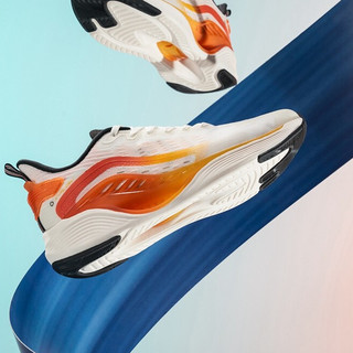 XTEP 特步 氢风科技5.0 男子跑鞋 878119110028 帆白/热带黄/橘子酱色 43