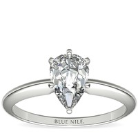 Blue Nile 0.90 克拉梨形钻石+经典六爪单石戒托