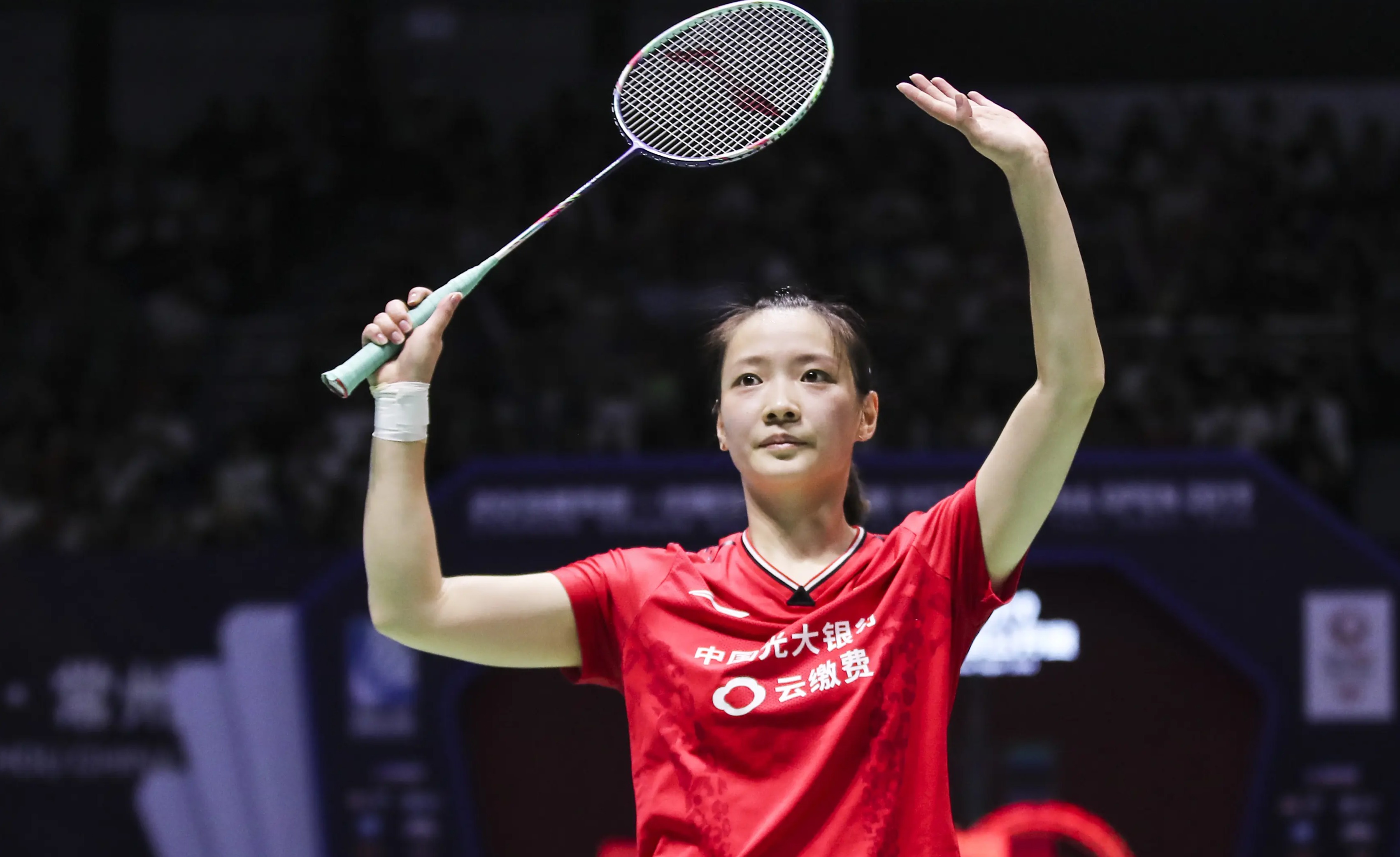 (中国国家羽毛球队,混双世界冠军黄雅琼手持李宁风动7000i)(中国国家