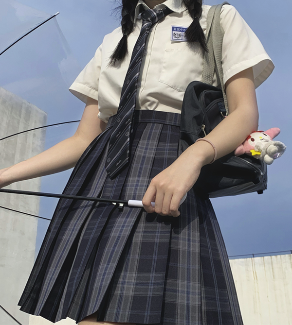 心脏地震 JK制服 孤山 灰蓝色格裙 42cm