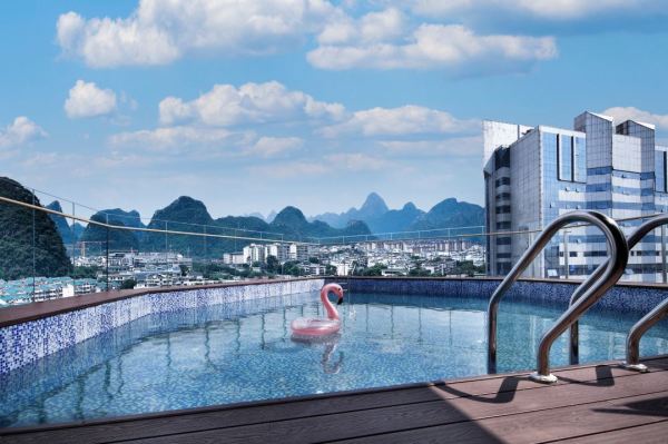 桂林漓江泊雅酒店(两江四湖东西巷店)  智卓·春天印象双床房2晚连住