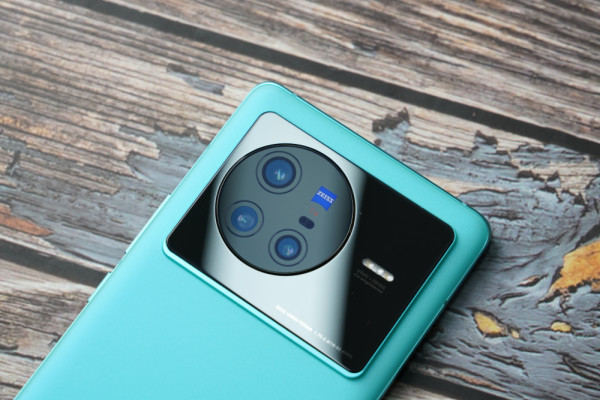 小编精选蔡司影像超越所见vivox805g智能手机