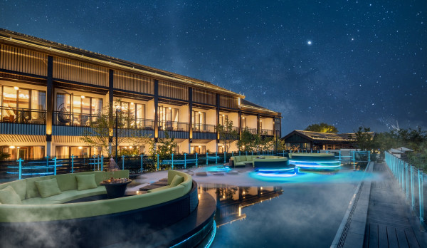 杭州瓶窑雷迪森庄园山景大床房1晚含早双人露台茶点或欢乐时光