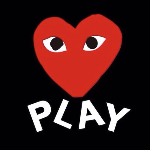 cdg play (comme des garcons play) 是川久保玲在 2002 年创立的支线