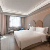成都泸天化宽窄巷子美居酒店高级大床房