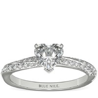 Blue Nile 0.64 克拉心形钻石+双排滚转扭纹钻石订婚戒指