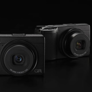 RICOH 理光 GRIII X 数码相机（40mm、F2.8）双电池套装