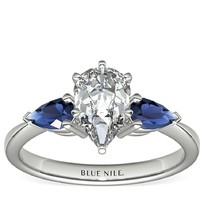 补贴购:Blue Nile 1.00 克拉梨形钻石+经典梨形蓝宝石订婚戒指