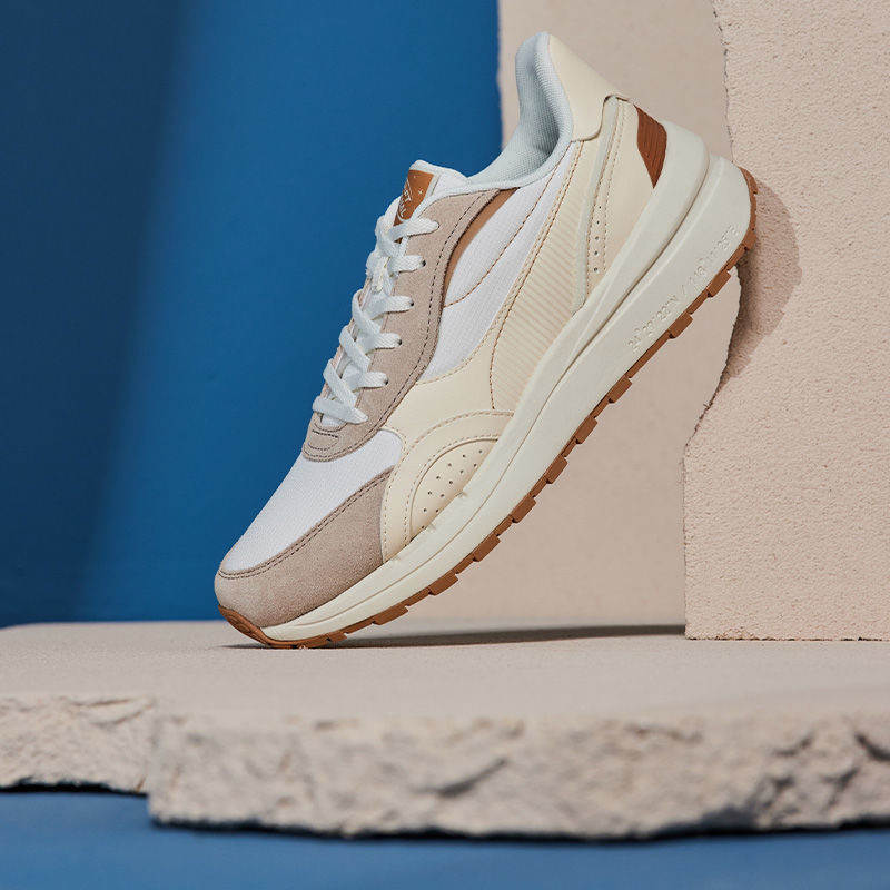 newbalancenewbalance520跑鞋灰色粉尾37