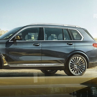 BMW 宝马 X7 22款 xDrive40i 尊享型 M运动套装