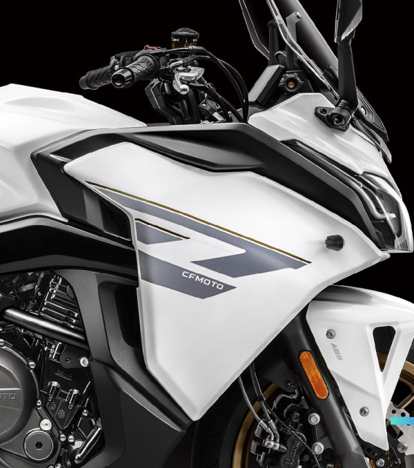 春风摩托车_cfmoto 春风动力 650gt 水冷电喷 时尚旅跑 骑士黑多少钱