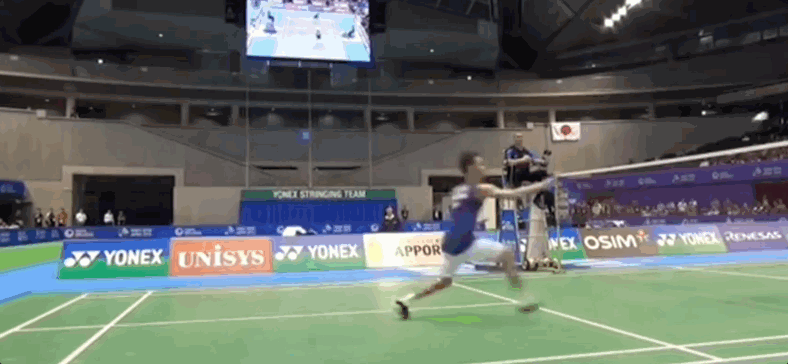 报告教练！没有搭档怎么练羽毛球步伐？想拥有马来步和中国跳？训练干货，有它就够了！