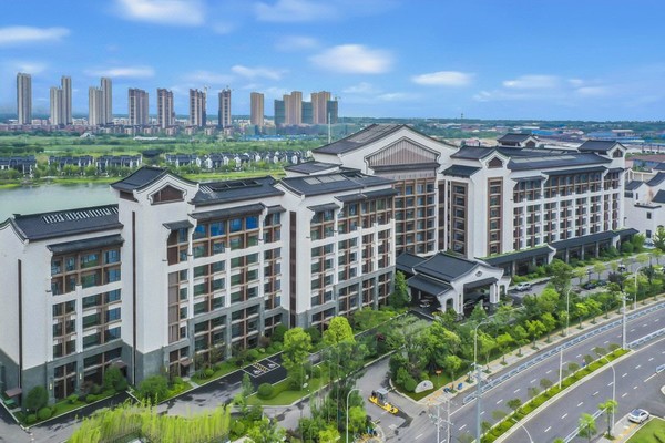 无锡融创施柏阁酒店 高级双床房/湖景大床房2晚连住套餐(含双早 旅拍1