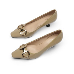 goldlion金利来专柜同款22年新款精致饰扣亮泽牛皮女单鞋方头酒杯跟