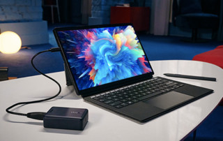 ASUS 华硕 无畏二合一 艺术家联名款 13.3英寸笔记本电脑（N6000、8GB、256GB SSD）