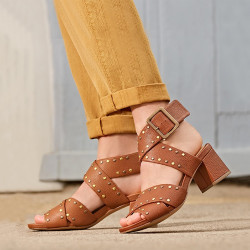 clarks其乐女鞋夏季复古英伦风粗跟铆钉时尚百搭高跟罗马凉鞋女