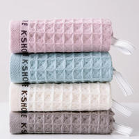 88VIP：KINGSHORE 金號 純棉小毛巾掛式大方巾洗臉擦手巾成人嬰幼兒童口水面巾1條裝