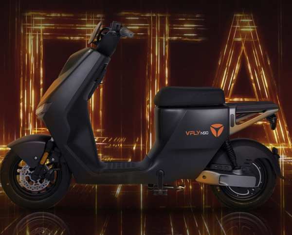 电动车补贴价来了雅迪高端品牌vfly首降400元