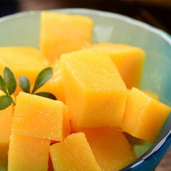 9,蜜柚2.2,红富士苹果3.6,黄金蜜桃3.4,无籽麒麟瓜9.9/只,新疆西梅12.