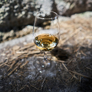 布赫拉迪（Bruichladdich）贝雷大麦 2011年 苏格兰 单一麦芽威士忌 洋酒 700ml