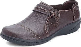 Clarks 其乐 Cheyn Madi系列女士荔枝皮低跟套脚乐福鞋26128930 深棕色8.5 M US