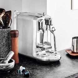 NESPRESSO 浓遇咖啡 胶囊咖啡机套装 意式进口 家用全自动 花式奶沫一体咖啡机
