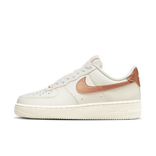 NIKE 耐克 Air Force 1 '07 女子运动板鞋 DD8959