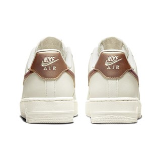 NIKE 耐克 Air Force 1 '07 女子运动板鞋 DD8959-109 帆白/红古铜/牛津粉 40.5