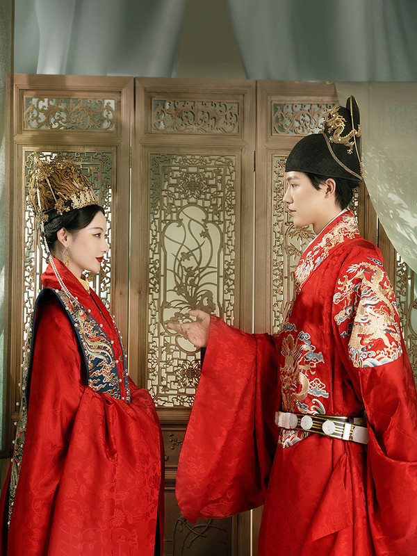 小茶帮你搭 | 中式婚服除了红色还有绿色的？？