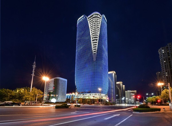 青岛国际院士港华邑酒店 高级大/双床房2晚连住套餐(含双早 春节趣味