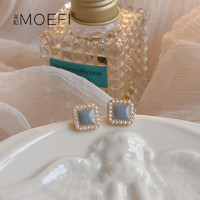 MOEFI 茉妃 女士925银奶蓝色方块珍珠耳钉 ES-927