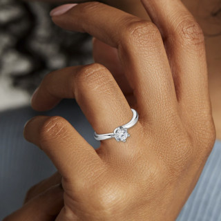 Blue Nile 83287 女士扭纹六爪18K白金钻石戒指 0.8克拉 SI H