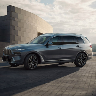 BMW 宝马 X7 23款 xDrive M60i