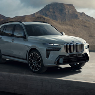 BMW 宝马 X7 23款 xDrive40i 领先型 豪华套装