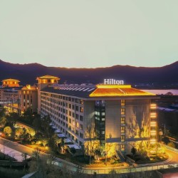 周末不加价!丽江晶玺希尔顿酒店 1-2晚套餐(套房含行政礼遇)