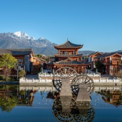 束河古镇旁!正对雪山!丽江复华丽朗度假村 2晚套餐(含早+迷你吧畅饮)
