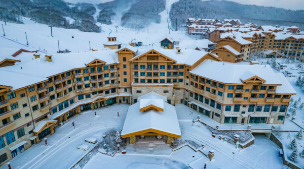 雪季快乐一次拥有，含滑雪+温泉+漂流！长白山万达国际度假区3店 多种房型3晚套餐