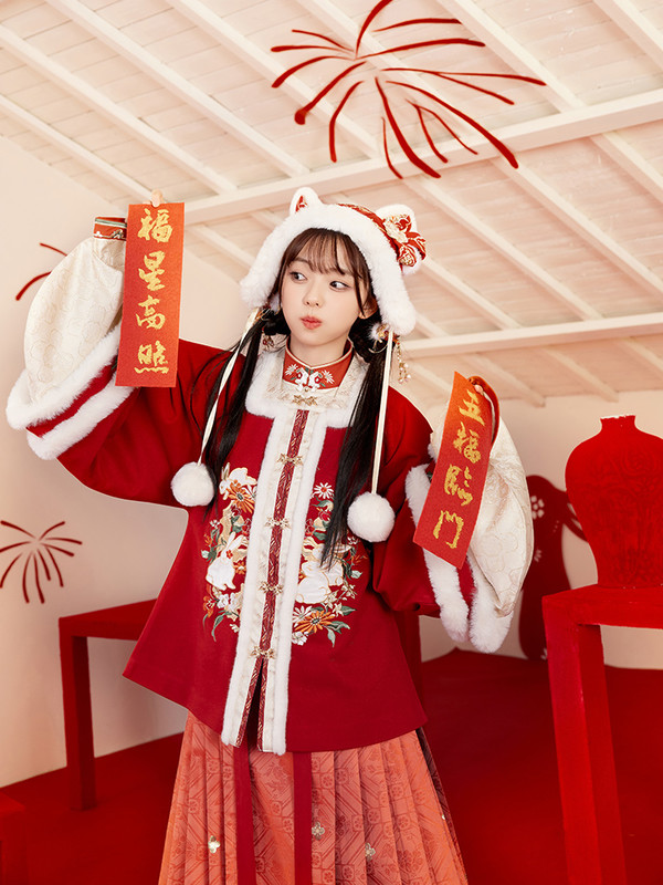 新年穿什么？三坑女孩们的新年战袍看这里！