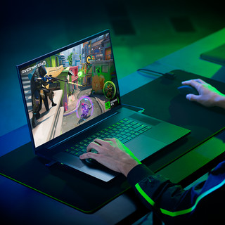 RAZER 雷蛇 灵刃18 2023 18英寸游戏笔记本电脑