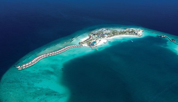 15分钟上岛亲子友好，价格亲民有海底餐厅！马尔代夫奥露·艾拉富士岛 2沙+2水一价全包套餐