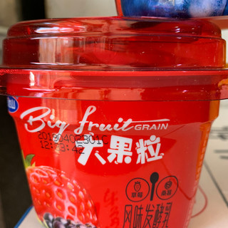 黑龙江完达山大果粒风味发酵乳酸奶桃子味蓝莓味草莓味6个X180克