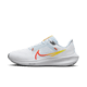 小编精选、新品发售：Nike Pegasus 40跑鞋即将来袭，脚感如踩在云朵般？