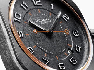 HERMÈS 爱马仕 H 08系列幻彩腕表-橙色