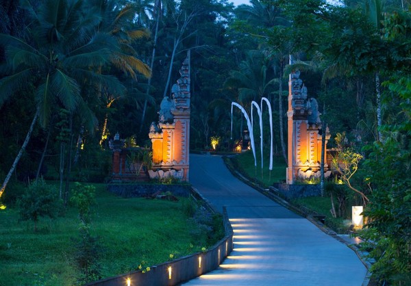 山顶酒店！无边泳池超出片！巴厘岛乌布帕德玛酒店 尊贵房2-4晚+次日双早