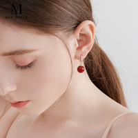 抖音超值购：Mck 红色玛瑙耳环女高级感气质2022年新款潮时尚耳扣网红爆款耳饰