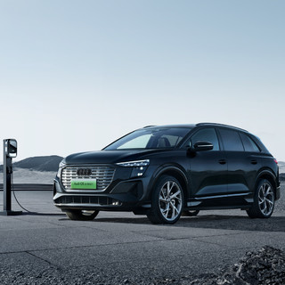 Audi 上汽奥迪 Q5 e-tron 23款 40 e-tron 星耀型 机甲套装