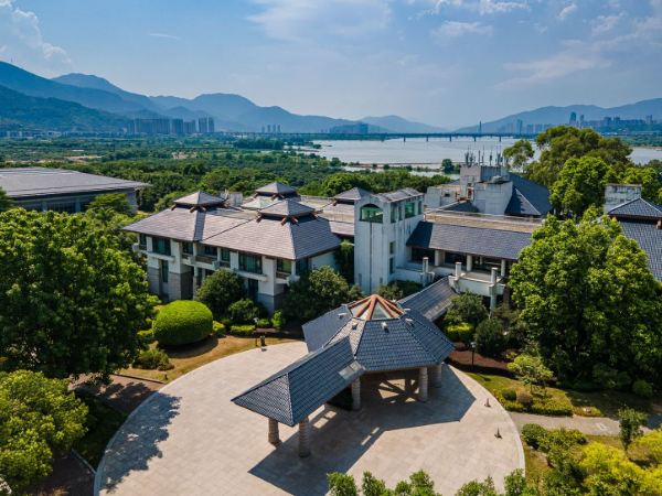 【省909元】国内酒店_探秘福州市区后花园 福建鲤鱼洲酒店 豪华园景房