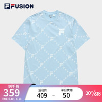 斐乐（FILA）FUSION潮牌情侣短袖T恤夏季宽松休闲老花满印花圆领男女装上衣 淡天蓝色-LB 175/96A/L