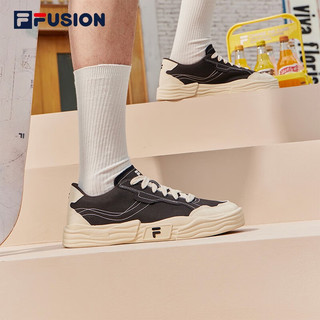 FILA 斐乐 FUSION官方潮牌男女鞋场下帆布鞋2023夏新款情侣运动鞋 黑/米色-BB-男款 44.5